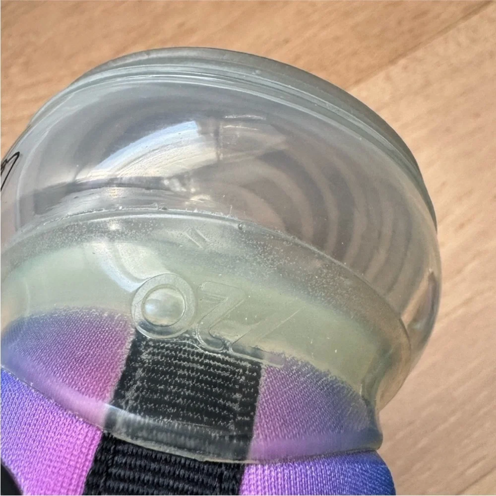 Nike Air Max 720 in Be True Size 4